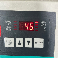 New Brunswick Innova 2100 Platform Shaker image 2